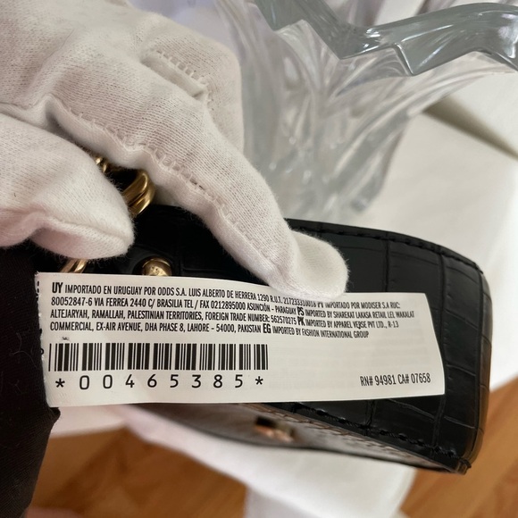 Elegant Black Faux Croc-Embossed Purse with Gold Chain - Picture 7 of 8